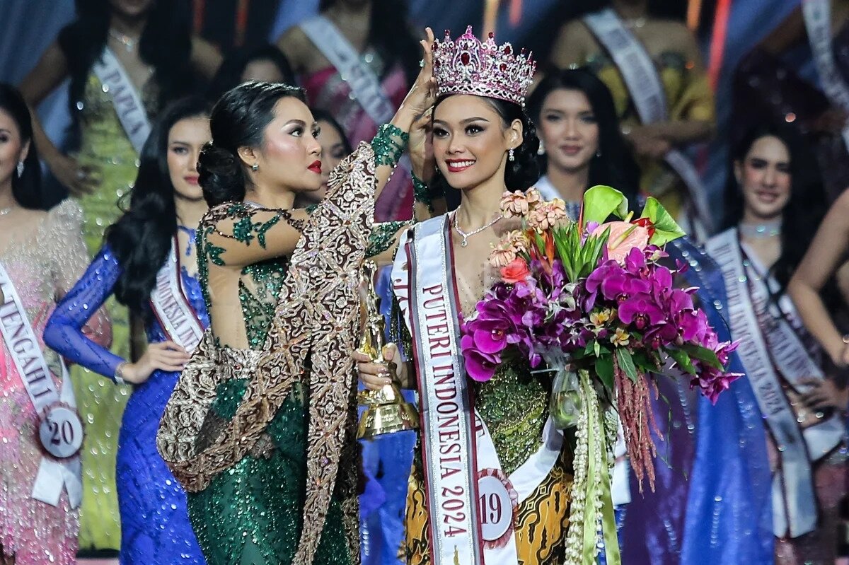 Malam penobatan Puteri Indonesia 2024 — panggung megah
